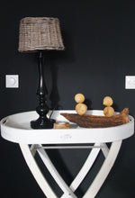 Afbeelding in Gallery-weergave laden, Handbewerkte houten sculptuur